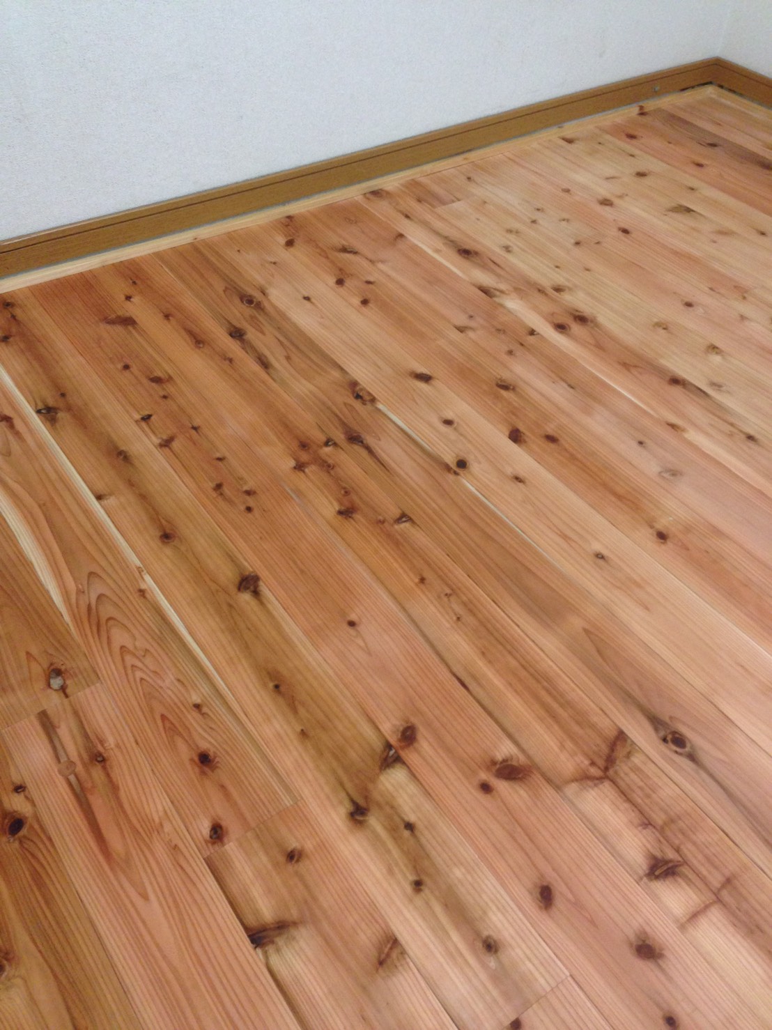 床無垢板ワックス：木ぬか仕様(米ぬかから出来たワックス)